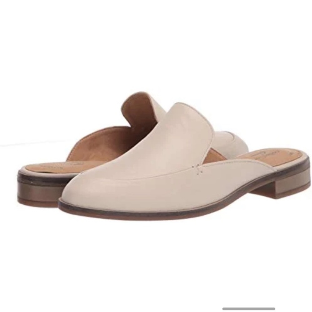 NWT Clark’s Trish Plant Mules